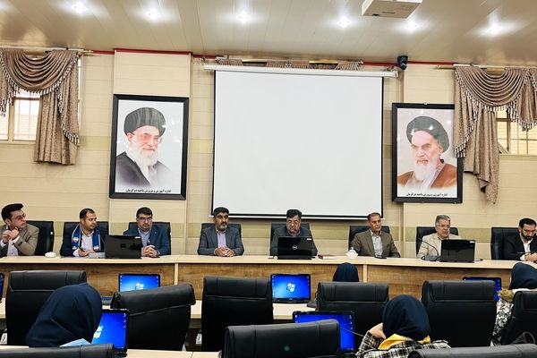 شورای دانش آموزی یکی از ارکان مهم مدرسه است