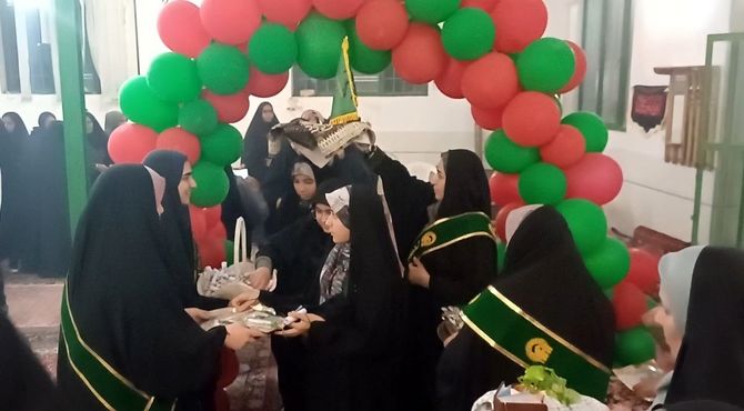 حالت پرواز؛ لحظاتی از خودسازی و تفکر در دل مسجد 