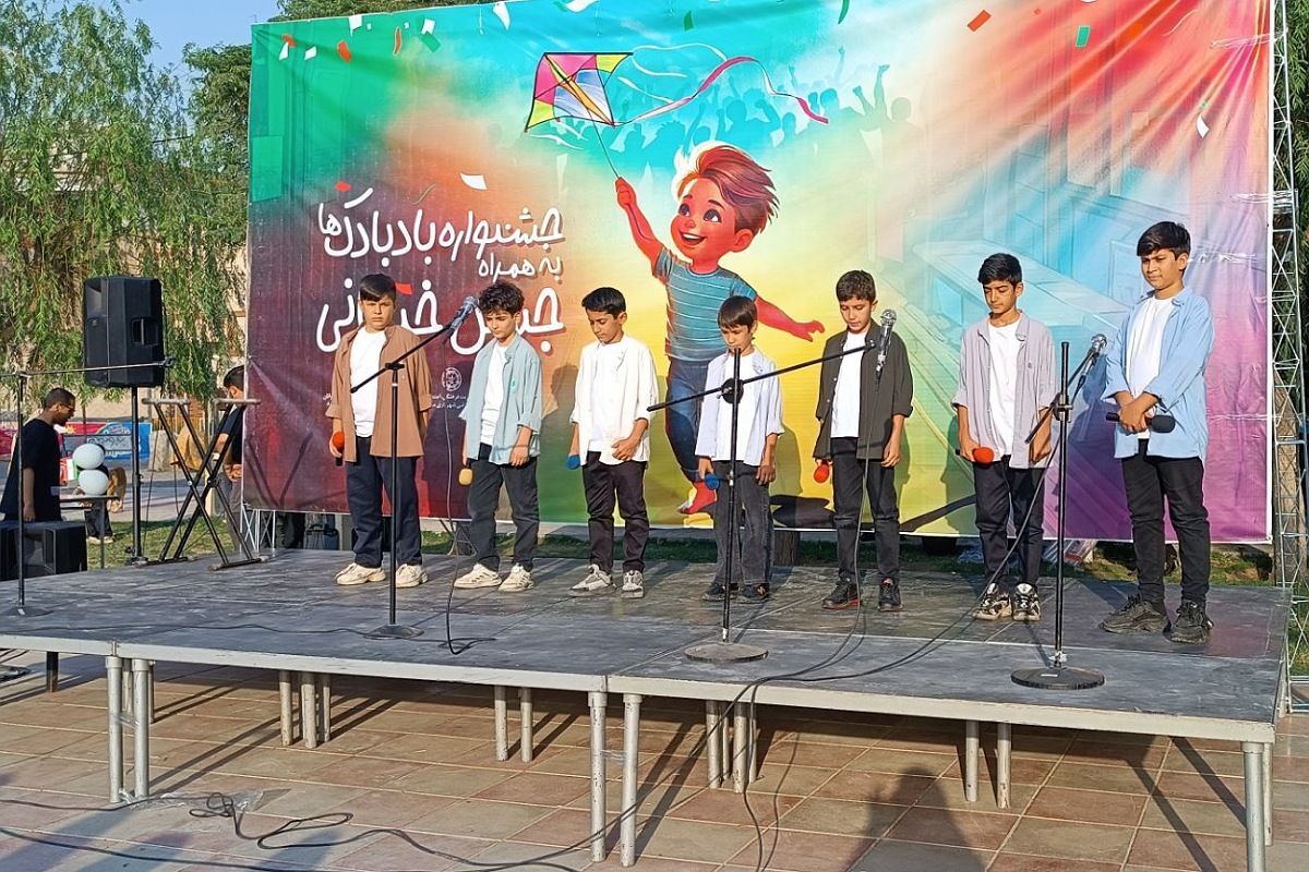 برگزاری جشن بادبادک ها و جشن خیابانی به مناسبت هفته فرهنگی ملارد 