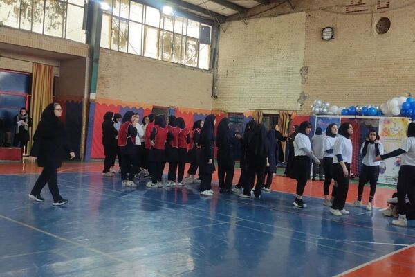 مسابقات ورزشی بین مدرسه‌ای در رباط‌کریم