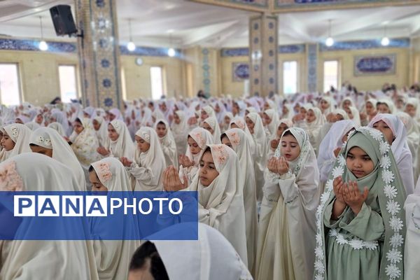 آغاز فصل بندگی دانش‌آموزان قرچک در جشن تکلیف