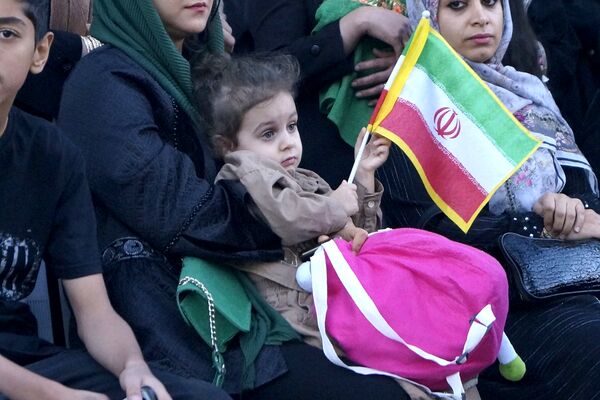 اتوبوس نمایش میناب ۱۶۸ در قرچک