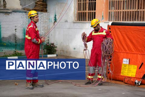 برگزاری مانور زلزله استان اصفهان در دبیرستان شاهد ظهور ناحیه یک 