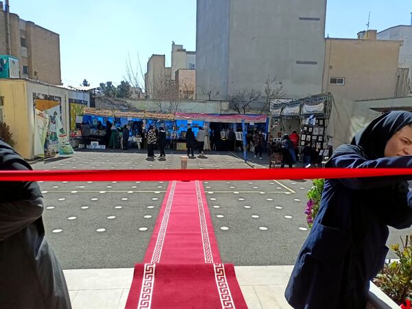 بازارچه مشاغل در هنرستان سمیه 