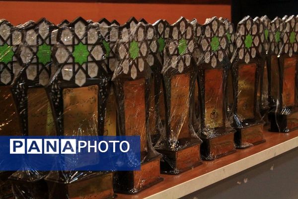 تجلیل از پسران آینده‌ساز بهارستانی