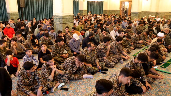 نماز جمعه سیاسی دشمن شکن بندپی شرقی با حضور نوجوانان و جوانان بسیجی
