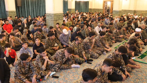 نماز جمعه سیاسی دشمن شکن بندپی شرقی با حضور نوجوانان و جوانان بسیجی