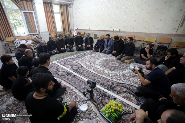 بازدید رئیس دانشگاه فرهنگیان از موکب‌های پذیرای زائرین