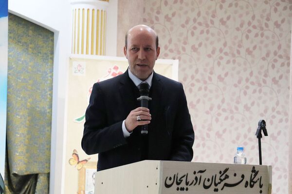 مراسم تجلیل از مادران، همسران شهدا و بانوان جانباز فرهنگی آذربایجان شرقی