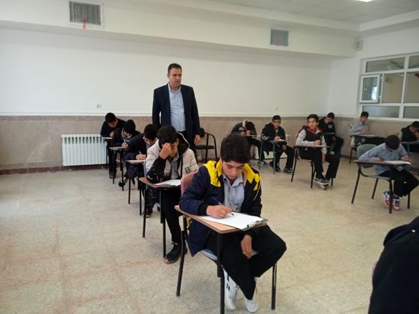 بازدید هیات کارشناسی اداره‌کل از حوزه‌های امتحانی خاتم 