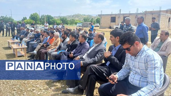 آیین کلنگ‌زنی مدرسه 12 کلاسه در دیشموک 