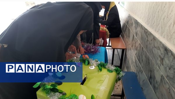 رای‌گیری شورای دانش‌آموزی در دبیرستان فرهنگیان ناحیه ۷ مشهد 