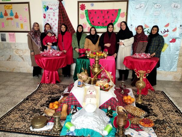 جشن یلدا در دبیرستان رفعت 