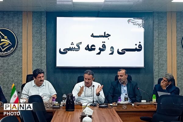آیین قرعه‌کشی رقابت‌های ورزشی و تجدید میثاق با خانواده شهید محمود نجفی در شیراز