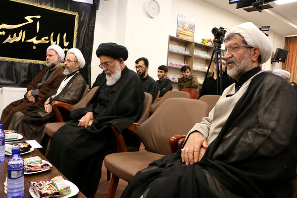 رونمایی از یادنامه «ملت ابراهیم» در قم