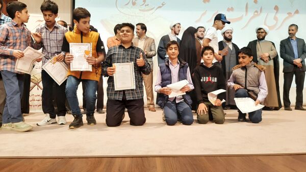 نفرات برتر چهل و دومین مسابقات دانش‌آموزی قرآن عترت و نماز استان قزوین مشخص شدند 