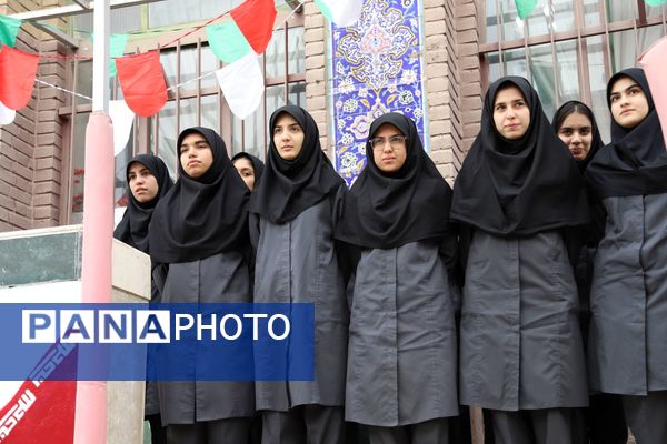 نواهای دانش‌آموزی در جشن ۲۲ بهمن طلیعه شاهد