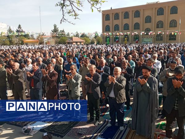 اقامه نماز عید فطر در شهرستان چناران