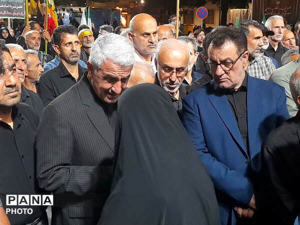 مراسم وداع با شرکت کنندگان مراسم تشییع در رودسر