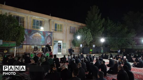 مراسم عزاداری شب عاشورا در هیأت فرهنگیان شهرستان کاشمر