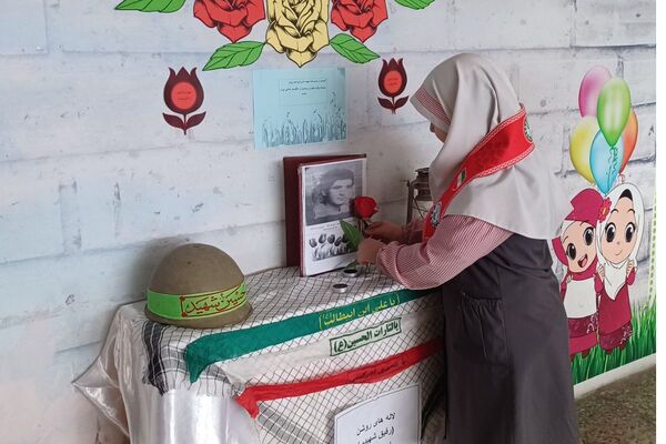 طرح "لاله‌های روشن"  در دبستان نجمه فیروزکوه 