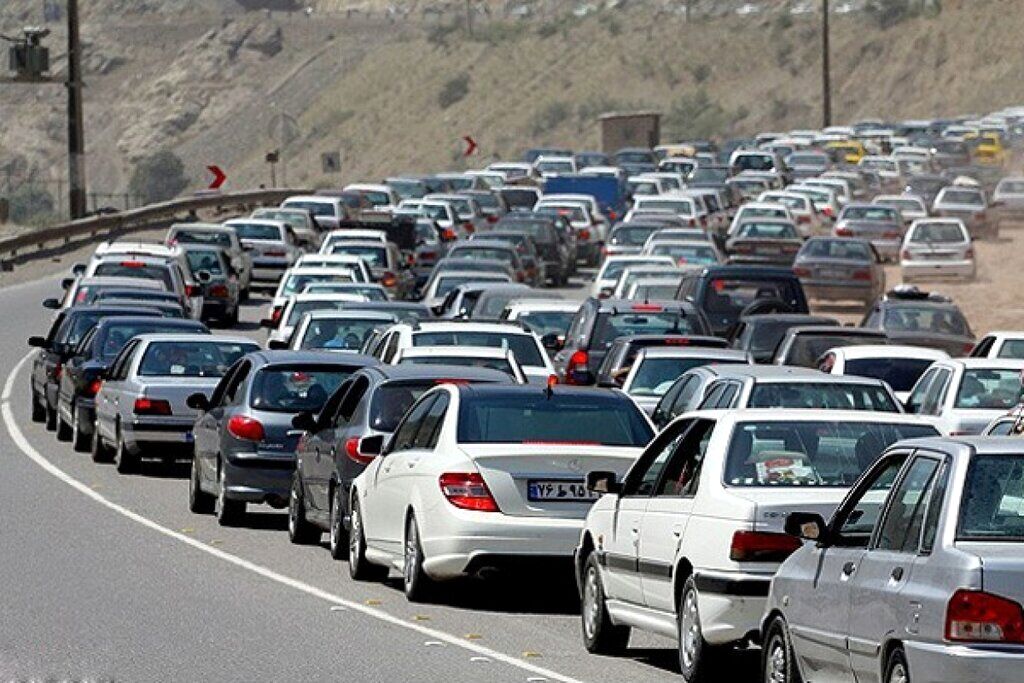 ترافیک نیمه سنگین در جاده چالوس