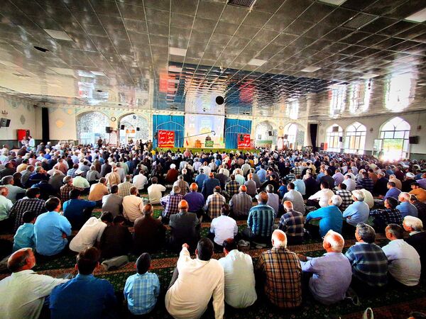 نماز عبادی سیاسی جمعه در شهرستان کاشمر 