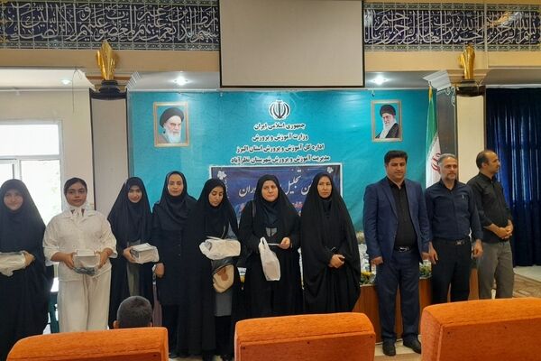 تجلیل از دانش‌آموزان برتر قرآنی شهرستان نظرآباد 