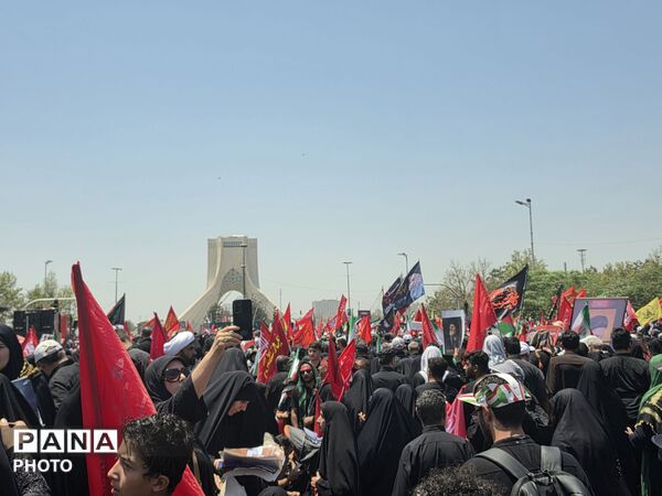 قاب هایی از لحظات وداع با آقای شهید