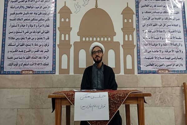 جلسه هفتگی توسل به آقا امام زمان (عج) در خوابگاه دخترانه شهید مجید دهنوی 