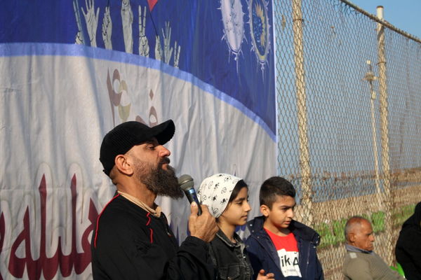 پیاده‌روی خانوادگی در روستای هلیله شهرستان بوشهر 