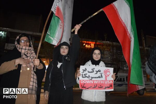 حضور حماسی فرزندان حاج قاسم در زیر باران؛ تجدید میثاق با آرمان‌ها