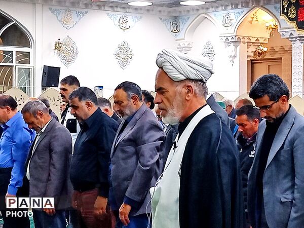 نماز جماعت همزمان با شهادت امام صادق(ع)