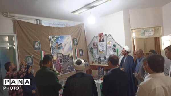 نواختن زنگ مهر و ایثار در دبیرستان ام‌البنین منطقه بیرانشهر