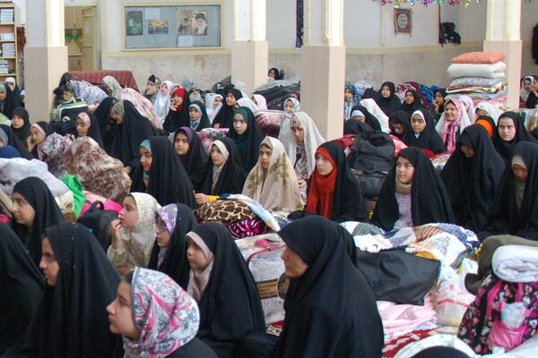 بازدید مسئولان اداره آموزش و پرورش ناحیه یک شهرری از اعتکاف دانش‌آموزان