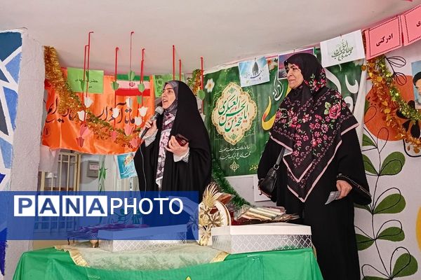 کودکان غرفه‌داران جشن میلاد موعود