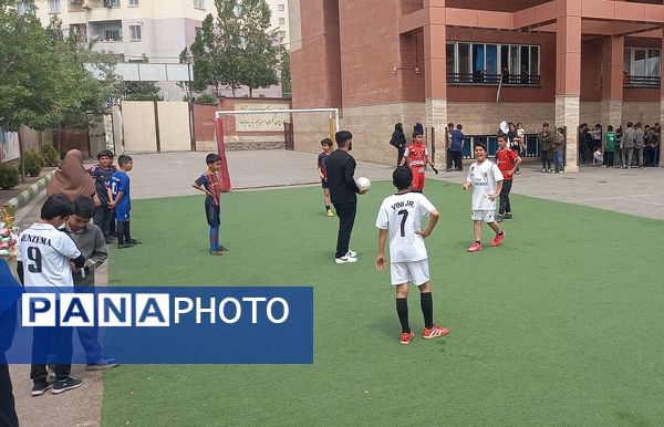 برگزاری فینال مسابقات فوتبال در مدرسه رودکی منطقه پردیس