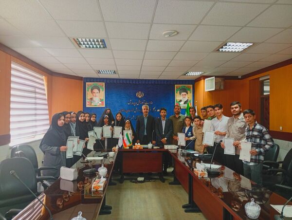 مراسم تجلیل از خبرنگاران پانا کاشمر 