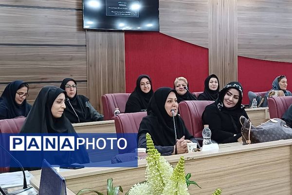 مراسم تجلیل از مشاوران مدارس ملارد در اردوگاه شهید محمد منتظری