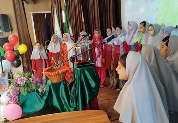 دانش‌آموزان در جشن نیکوکاری از کودکی با احسان و نیکوکاری آشنا می‌شوند