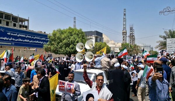 راهپیمایی خشم و نصر در بندرعباس