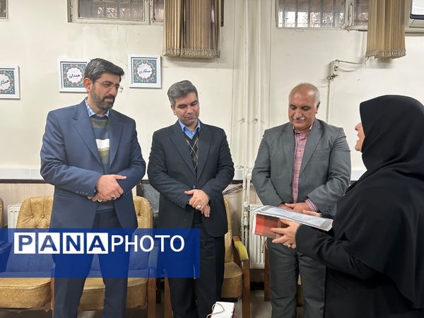  تقدیر از راهبران قطبی سازمان دانش اموزی شهرستانهای تهران