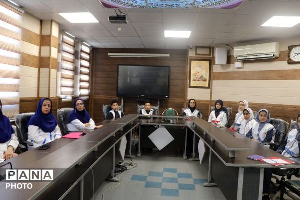 تجلیل از برگزیدگان کشوری پویش‌های «رمضان پویا» و «سفیر سلامت» در پاکدشت