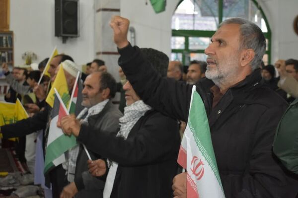 پایبندی به ارزش‌های انقلاب و ولایتمداری با حضور در مراسم 9 دی