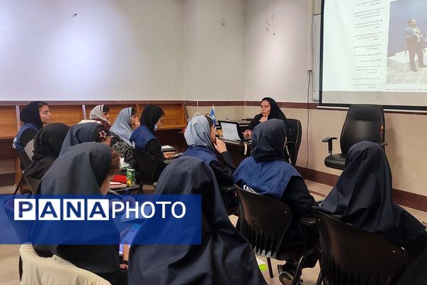 جلسه توانمند سازی دانش آموزان خبرنگاران پانا شهرستان قدس