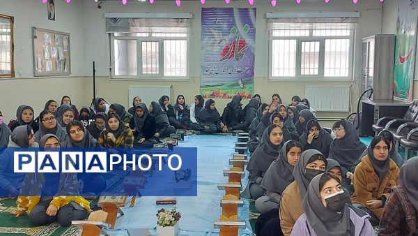 برگزاری جلسه توجیهی هدایت تحصیلی در مدرسه حضرت معصومه (س)
