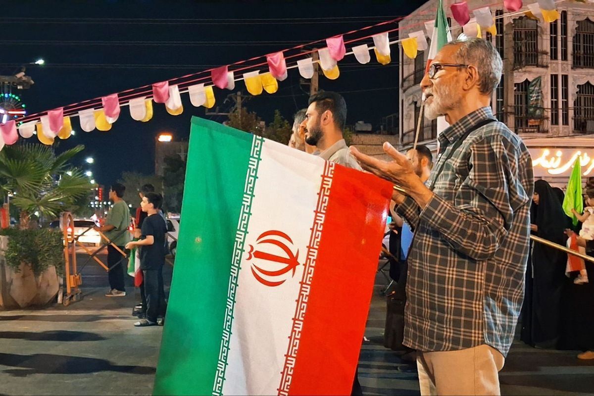 باید برخاست برای وطن؛ خروش مردم رباط‌کریم در حمایت از ایران