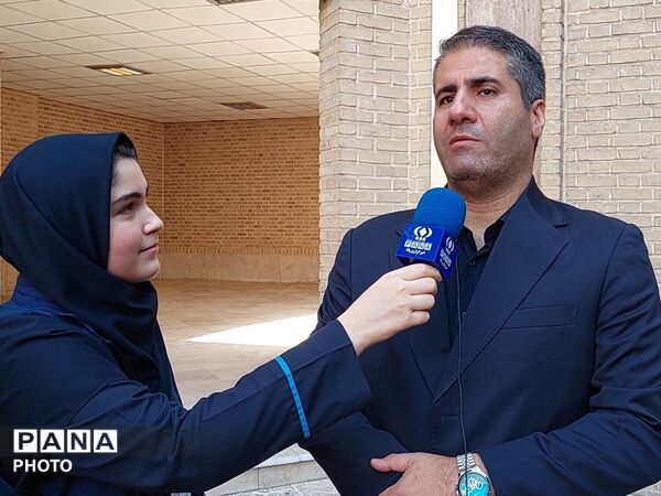 آخرین بدرقه؛فرهنگیان و دانش‌آموزان در سوگ رهبر شهیدشان