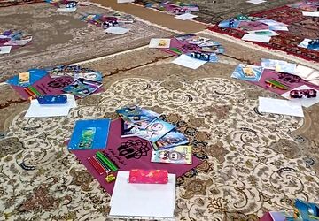 توزیع بسته‌های تحصیلی برای دانش‌آموزان نیازمند در دیباج