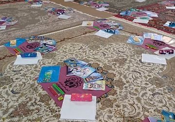 توزیع بسته‌های تحصیلی برای دانش‌آموزان نیازمند در دیباج